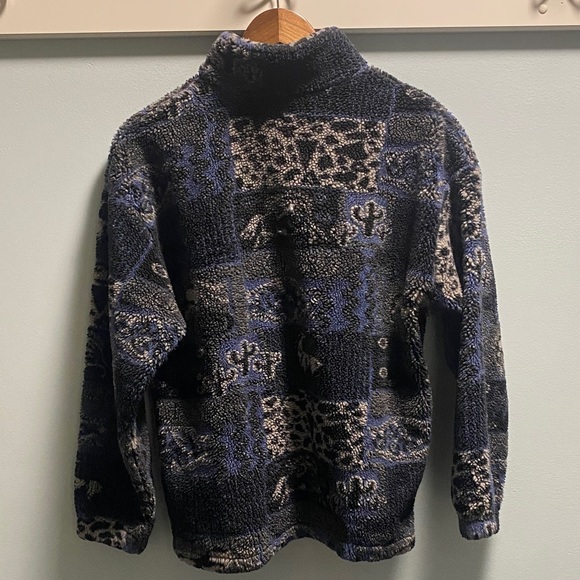 Cozy Patterned Fleece Jacket - Picture 2 of 2